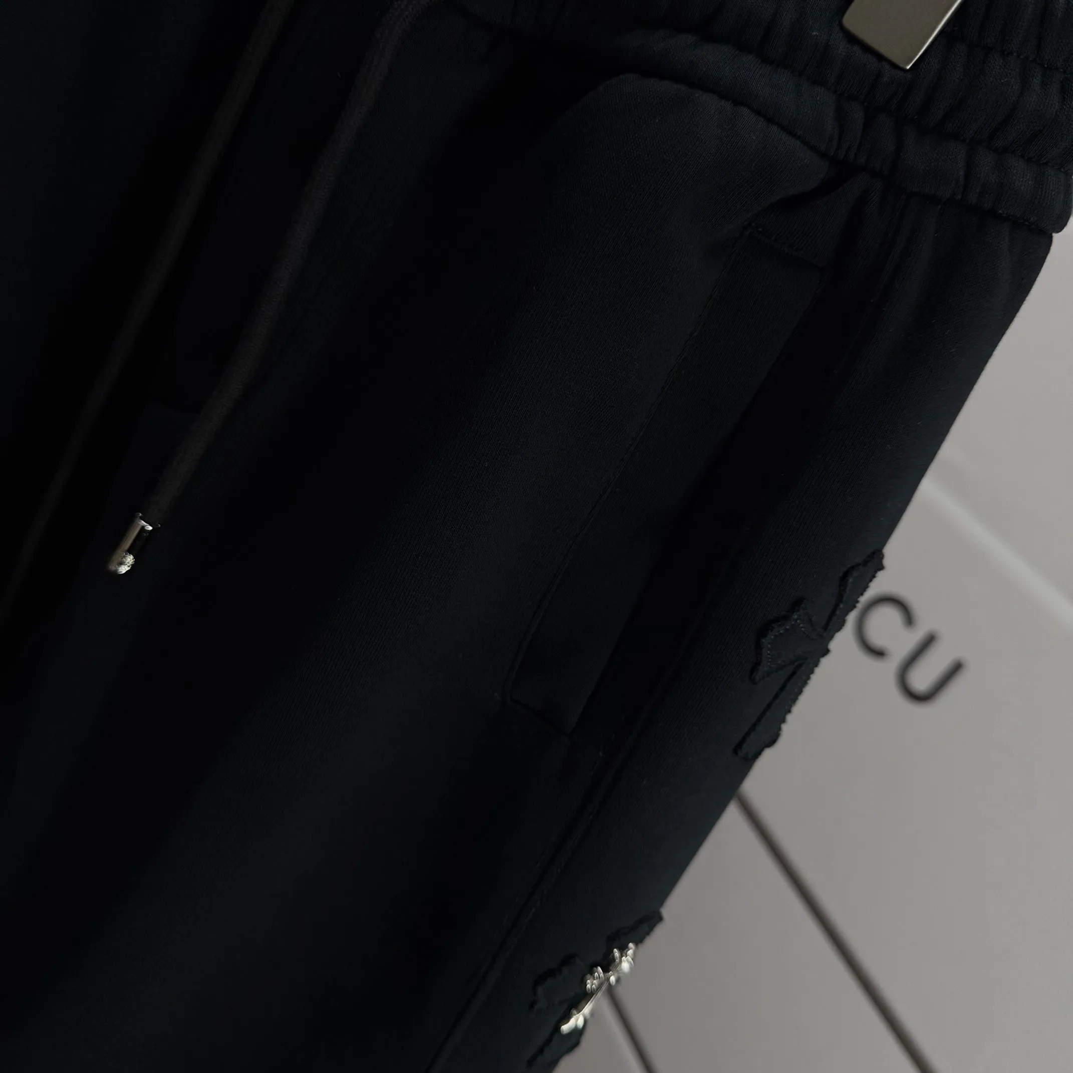 P310 Chrome Hearts* 2꯭0꯭2꯭5 new autumn pants, embroidered casual simple sweatpants, same style for men and women, Chrome Hearts. The fabric is made of 380g high-density double-sided Chinese custom fabric. It does not deform or shrink. The three-dimensional drape is amazing. Color: Black Gray Size: M-XXXL